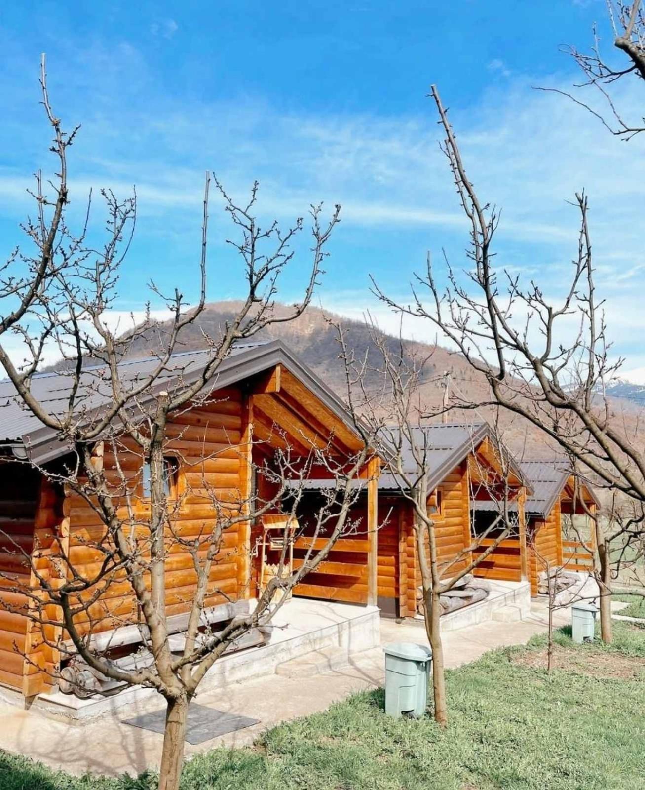 Holiday Bungalows With Pool Plav Exterior photo